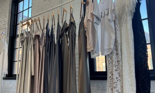 Grace Loves Lace - Chicago Bridal Boutique