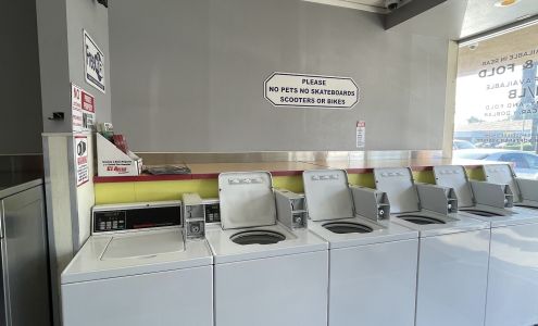 Fiesta Lavanderia Coin Laundry