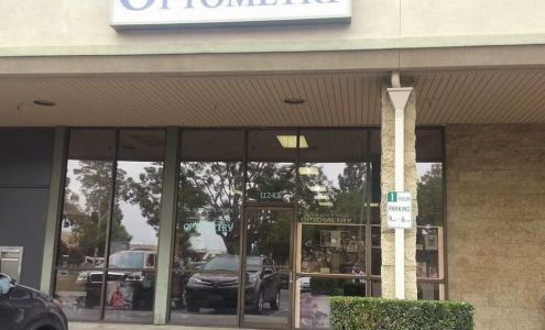 Dr. Reyes & Dr. Pitluk Optometry