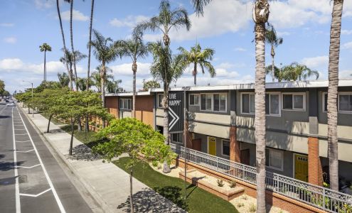 California Palms Apartments
