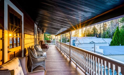 The Dutch Flat Hotel