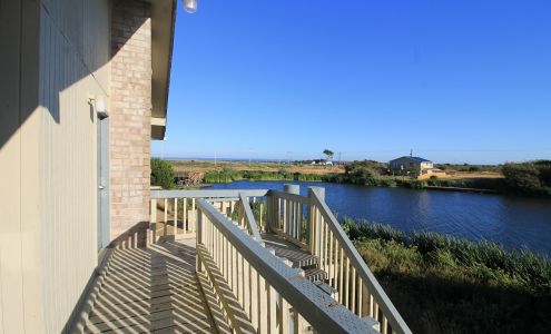 The Siren of Discovery Inn & Suites Ocean Shores