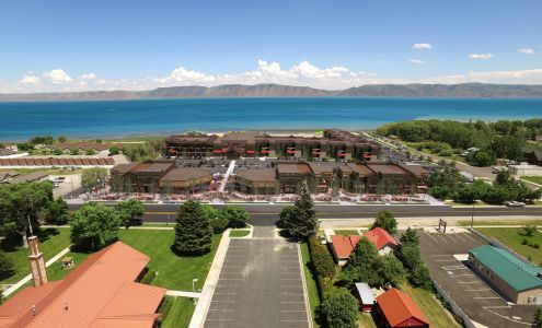 Waters Edge Resort at Bear Lake Garden City