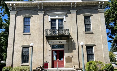 Historic Courthouse Museum Lakeport