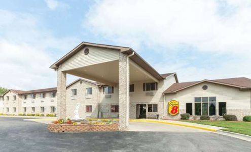 Super 8 by Wyndham Big Rapids