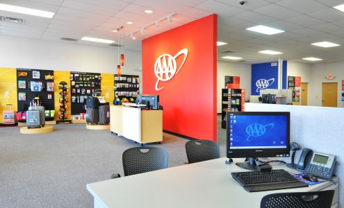 Travel Agents at AAA Hamilton