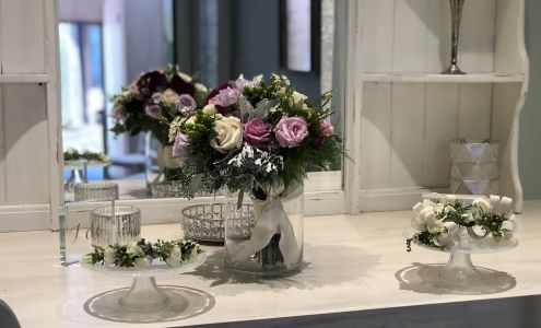 Cambria Inspirations 816 Main St A, Cambria California 93428