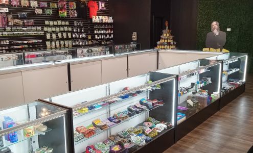 Smoke World Co. - Holcomb Bridge | CBD • Smoke & Vape |