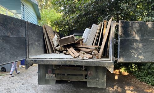 Aloha Junk Removal 21807 Quiet Water Loop E, Lake Tapps Washington 98391