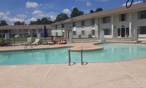 White Columns Apartments