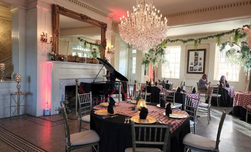 The Manor at Ten Eleven