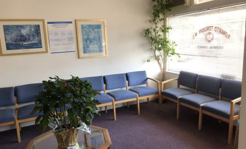 Tongson Roberto C MD 212 Bassett St, King City California 93930