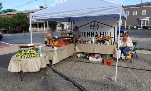 Vienna Hill Farm & Market LLC