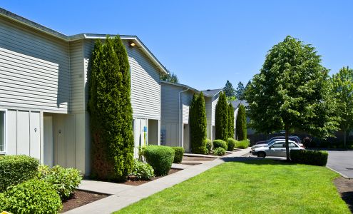 Oak Leaf Village Apartments