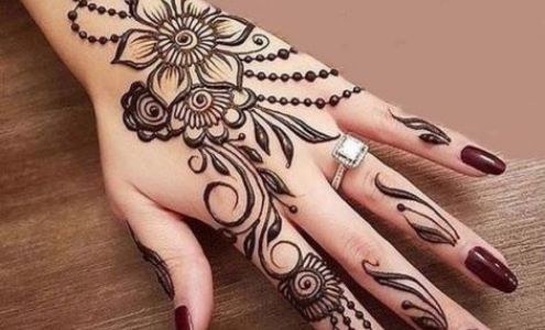 Seasonal Inn Toys, Games & Tattoo