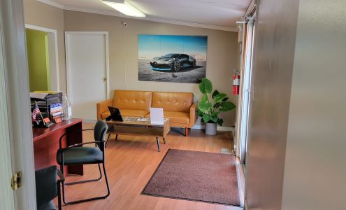 Automobile Gurus LLC