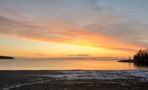 Lake County Chamber of Commerce & RJ Houle Information Center Two Harbors