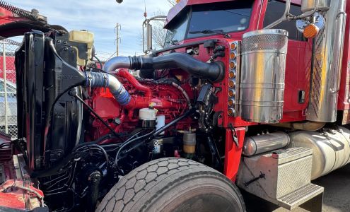Diesel Tech Truck Repair