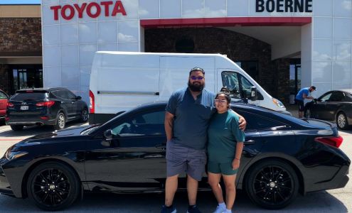 Vic Vaughan Toyota of Boerne Body Shop
