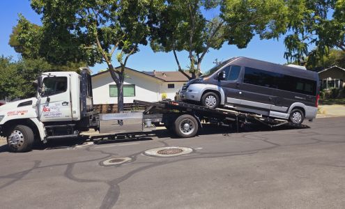 Ibanez Towing Service LLC & Servicio de Grua &in san jose ca
