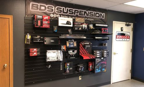 MC Customs Truck Accessories