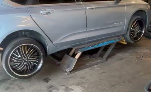 Pig's Marathon tires, towing & roadside assistance