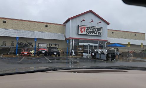 Tractor Supply Eastman