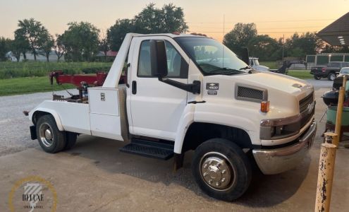 Deluxe Towing Service