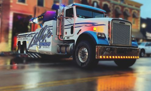 Lilly's Towing Service Iola