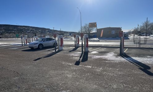 Tesla Supercharger Milan