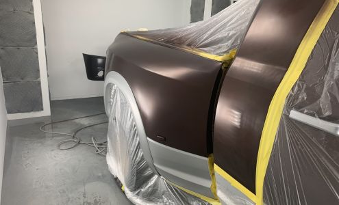 Rony’s auto body shop