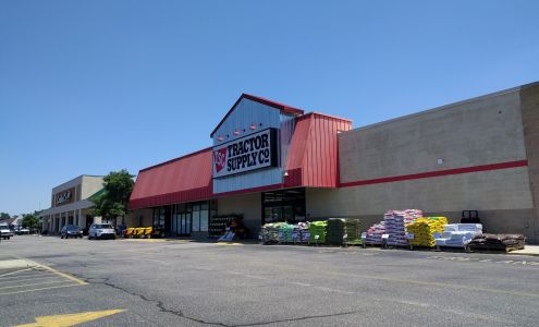 Tractor Supply Laurinburg