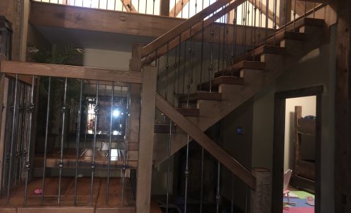 Prediy's Reclaimed Wood Sullivan