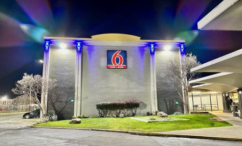 Motel 6 Mesquite, TX – Town East