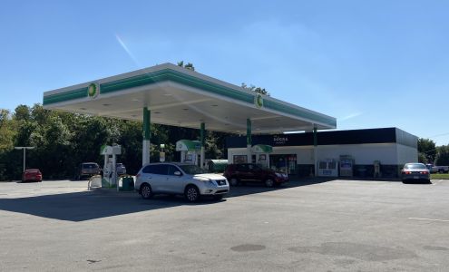 The Local Market Loudon