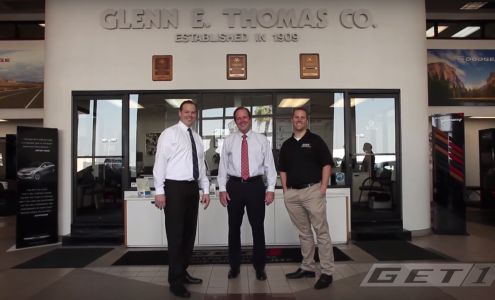 Service Center - Dodge Chrysler Jeep Ram Signal Hill