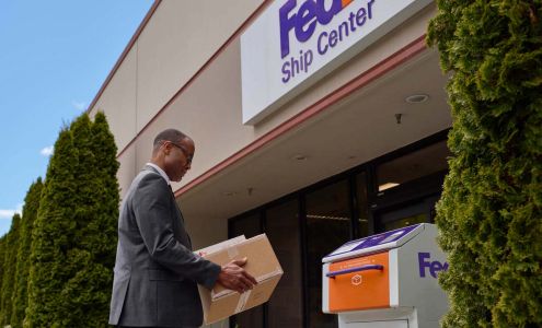 FedEx Drop Box