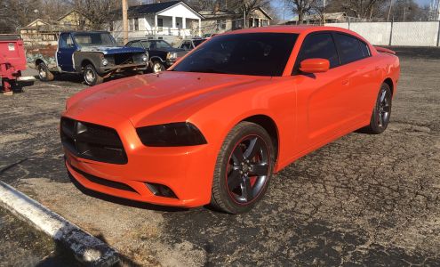 In & Out Auto Paint and Body Repair