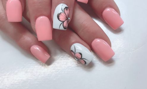 Saran Nails 451 Main St, Woodstock New Brunswick E7M 2B7