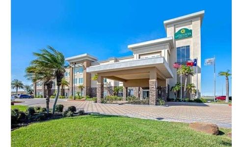 La Quinta Inn & Suites by Wyndham Corpus Christi - Portland