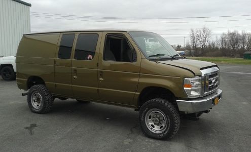 DELLA Collision Center