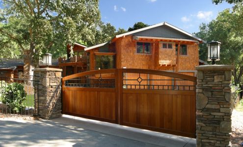 Outdoor Installations Fence & Decks, LLC 371 N 4th St, Tipp City Ohio 45371