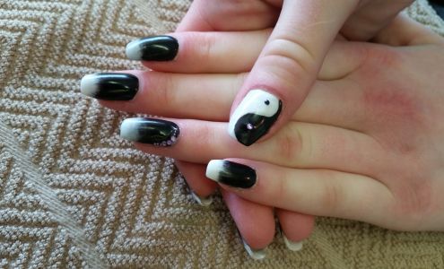 Corner Cuts Beauty & Barber 4859 54 Ave, Eckville Alberta AB T0M