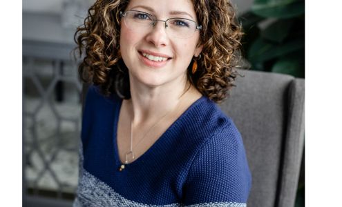 Kait Melvin, Real Estate Agent, 2% Realty Sunshine Coast Inc.