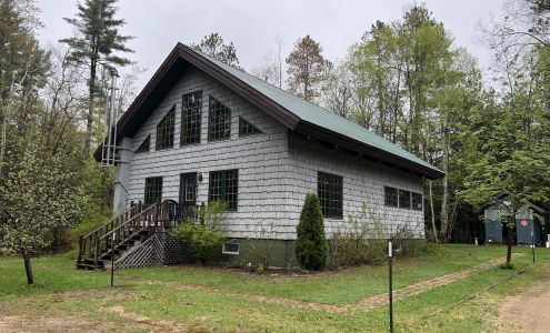 Pictured Rocks Real Estate/Vacation Rentals/Indoor Golf Munising