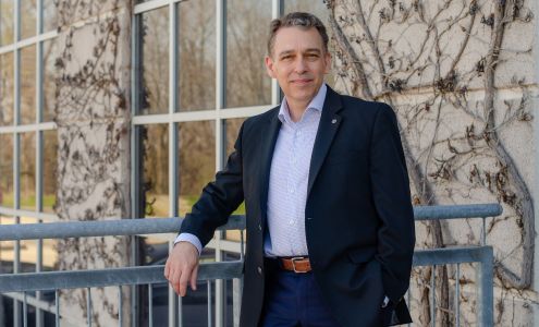 Bev Hepburn - Broker