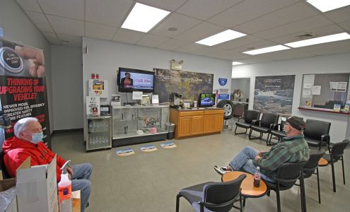 Chrysler, Dodge, Jeep, Ram of Hanover Parts, Accessories and Tire Department