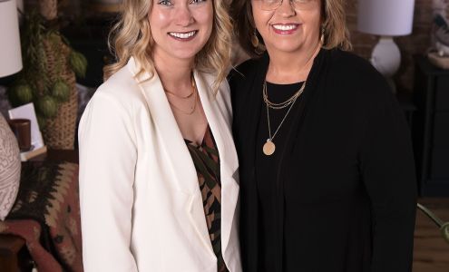 RE/MAX Select Properties - Fillmore County MN - Roxanne Johnson & Kelsey Bergey Harmony
