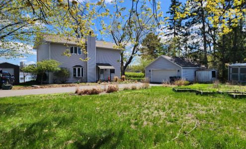 Remax Excel - Lisa Bergmann Schofield