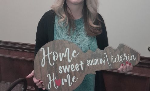 VIctoria A Arthur LLC